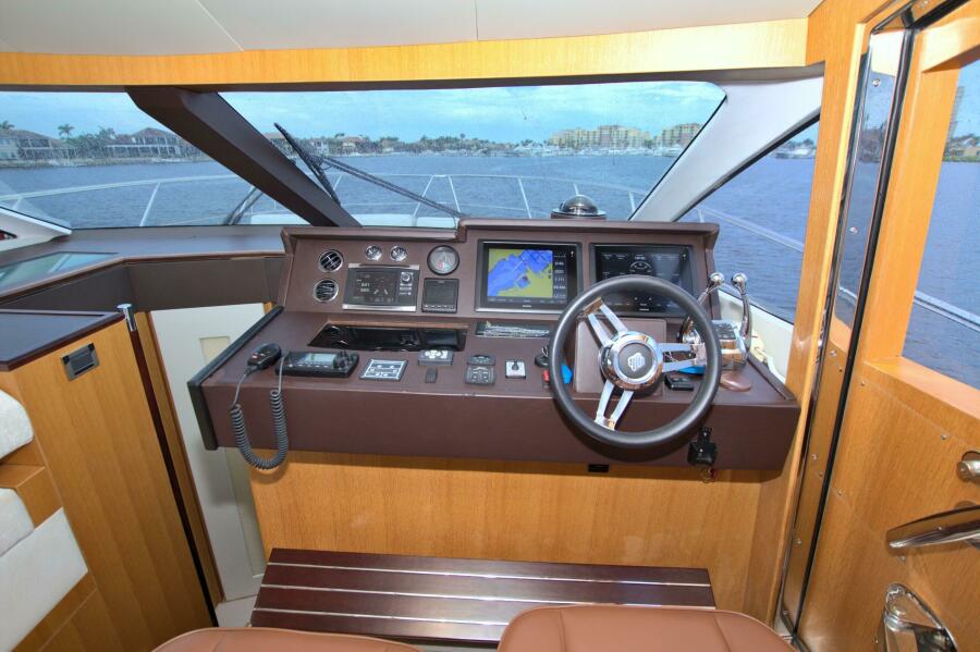 2015 Dyna Yachts 60 Pilothouse Motoryacht
