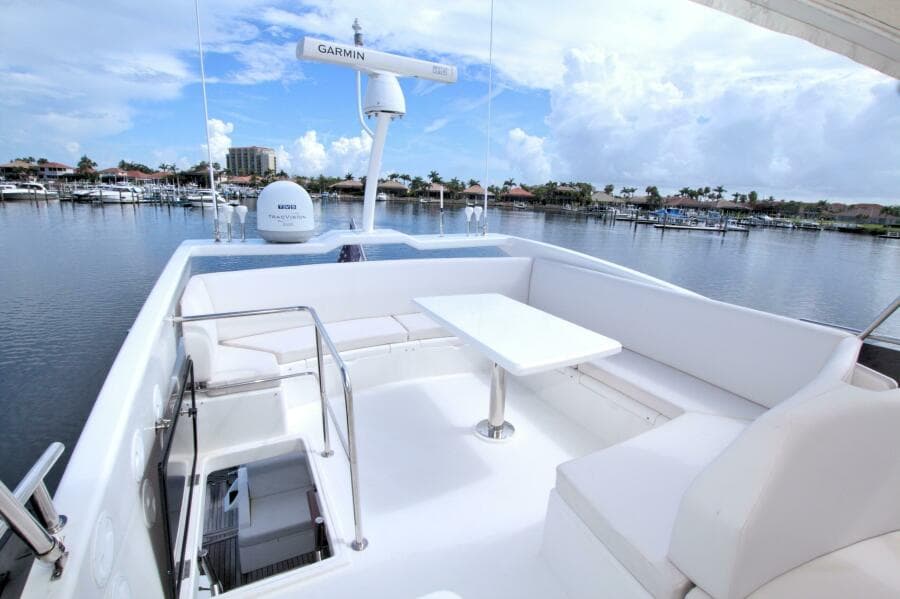 2015 Dyna Yachts 60 Pilothouse Motoryacht