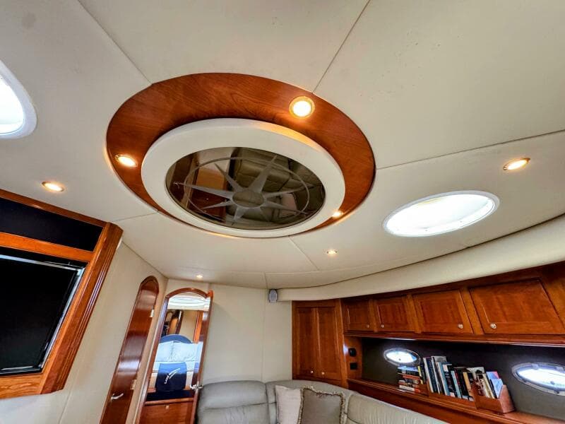 2005 Cruisers Yachts 540 Express