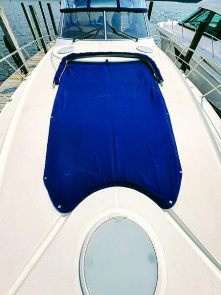 2005 Cruisers Yachts 540 Express