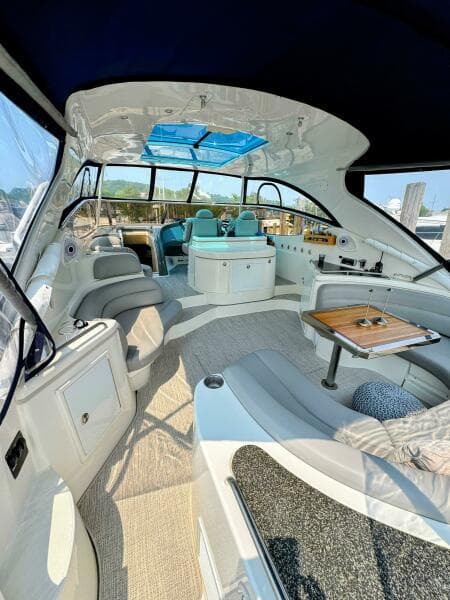 2005 Cruisers Yachts 540 Express