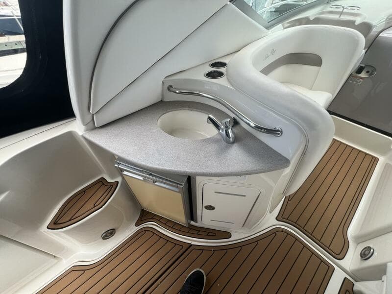 2003 Sea Ray 320 Sundancer
