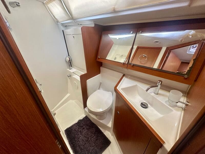 2015 Beneteau Oceanis 45