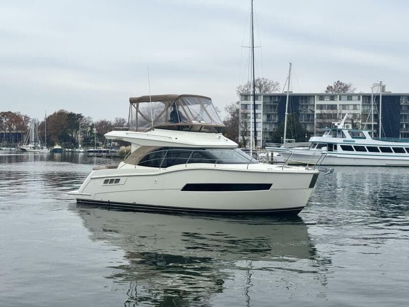 2016 Caver C34 Starboard Side