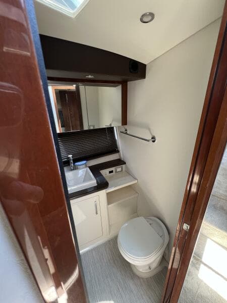 2016 Carver C34 Head with Separate Shower
