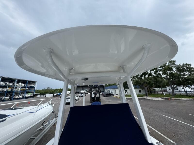 2017 Sea Hunt 235 Ultra SE
