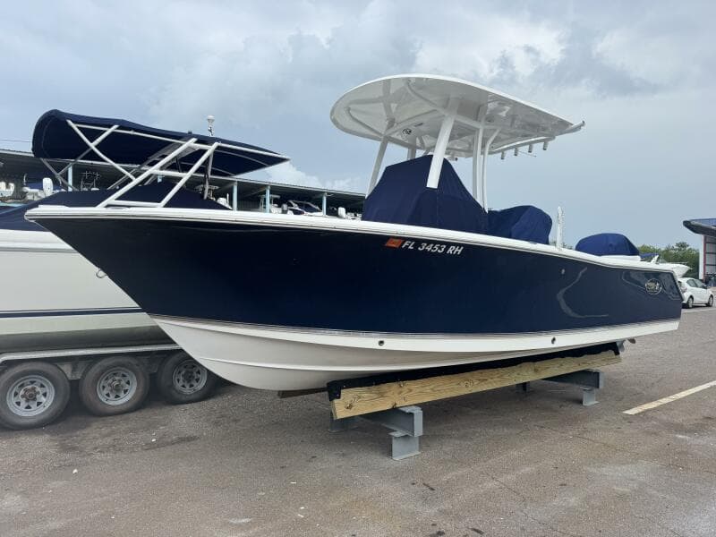 2017 Sea Hunt 235 Ultra SE