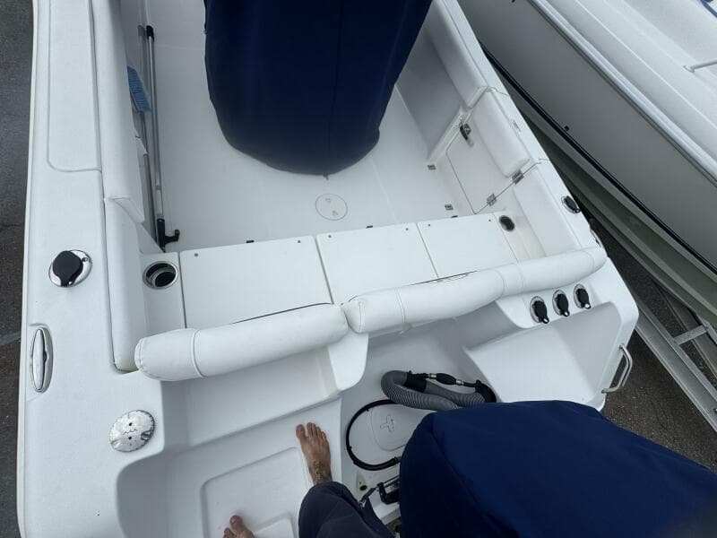 2017 Sea Hunt 235 Ultra SE