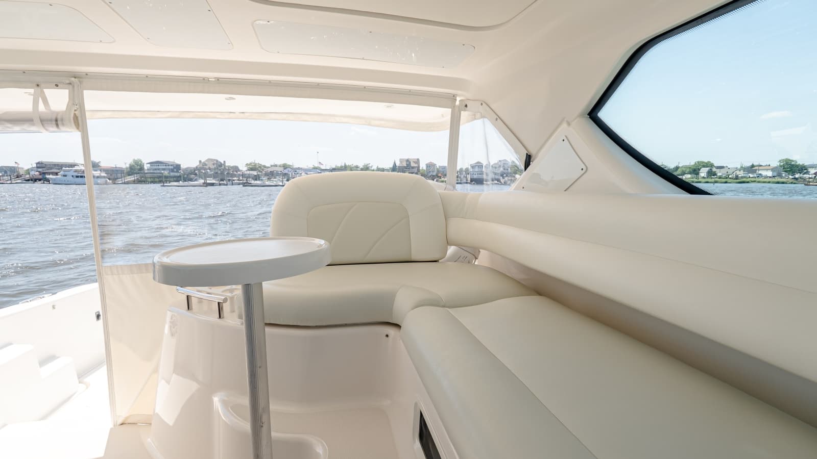 2007 Tiara Yachts 4300 Sovran