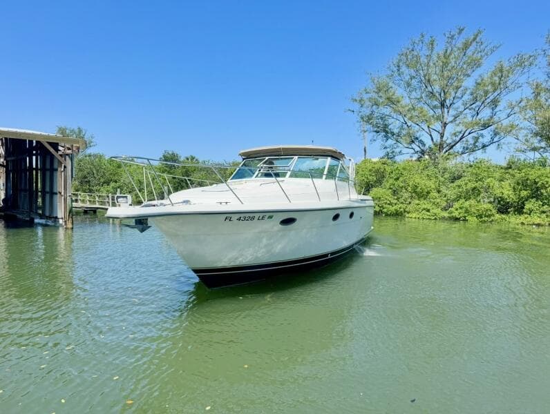 1998 Tiara Yachts 3500 Express