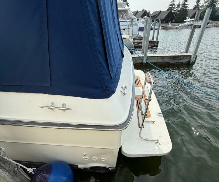 1989 Sea Ray 460 Express Cruiser