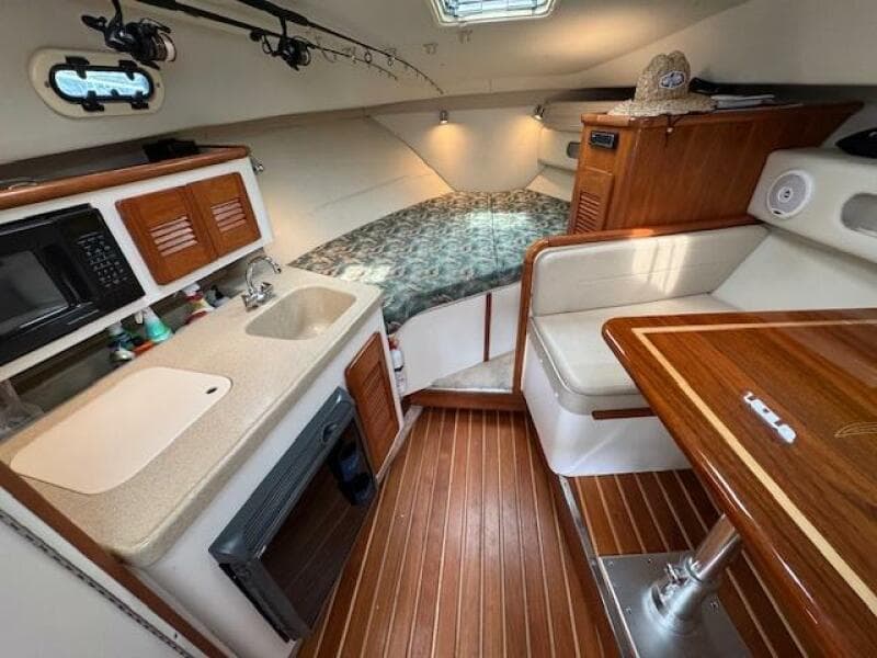 2002 Pursuit 3000 Express