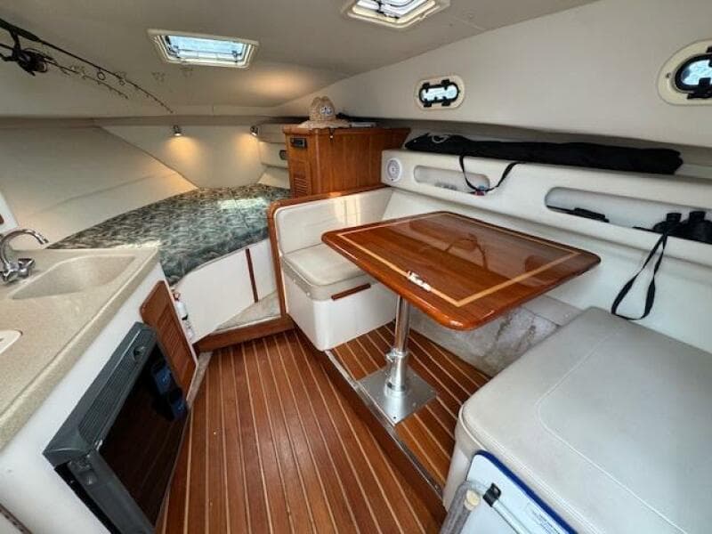 2002 Pursuit 3000 Express