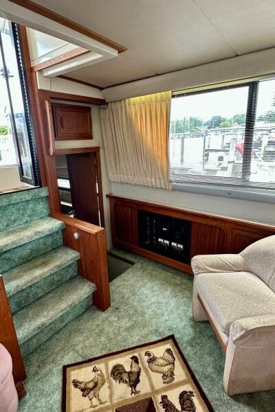 1991 Carver 3807 Aft Cabin