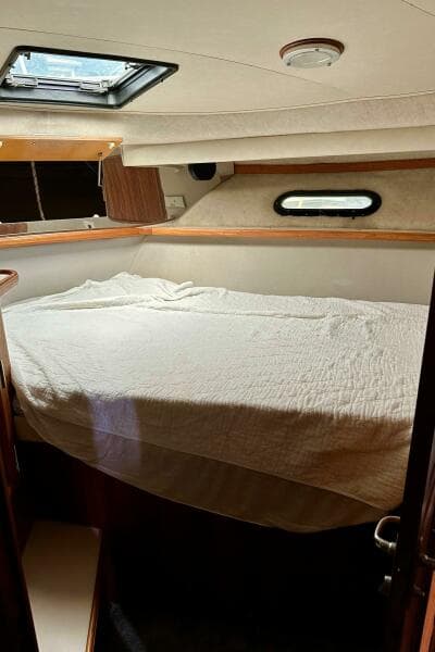1991 Carver 3807 Aft Cabin