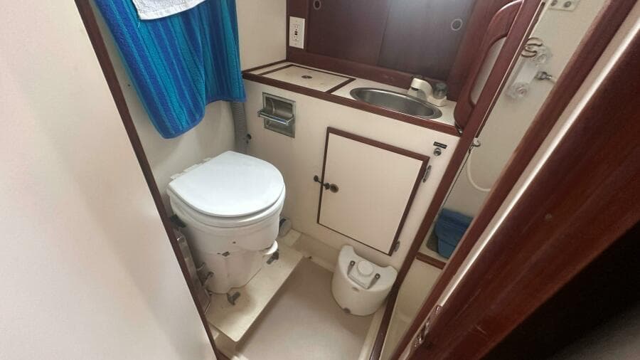 1977 Pearson 365 Ketch