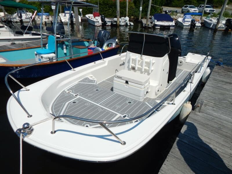 2020 Boston Whaler 190 Montauk