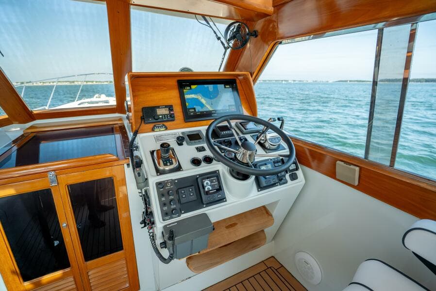 2000 Little Harbor WhisperJet 44