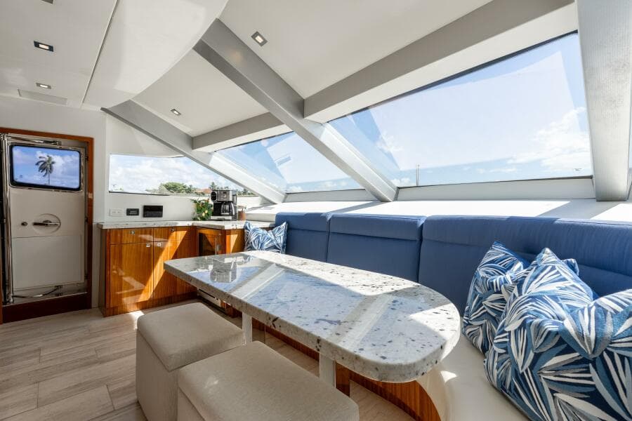 2014 Hatteras 80