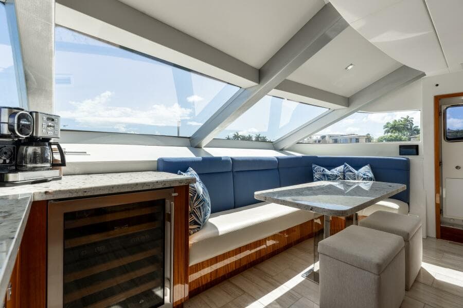 2014 Hatteras 80