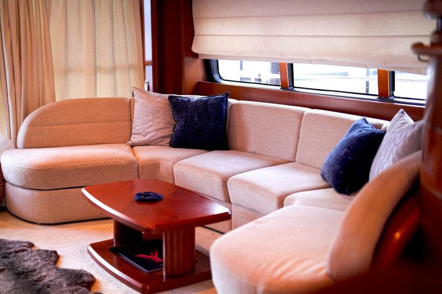 2007 Princess 23M