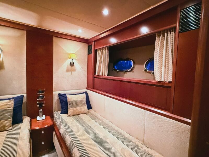2007 Princess 23M