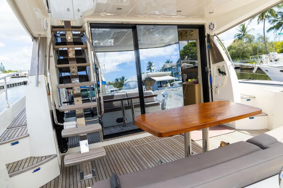 2018 Prestige 500 Flybridge