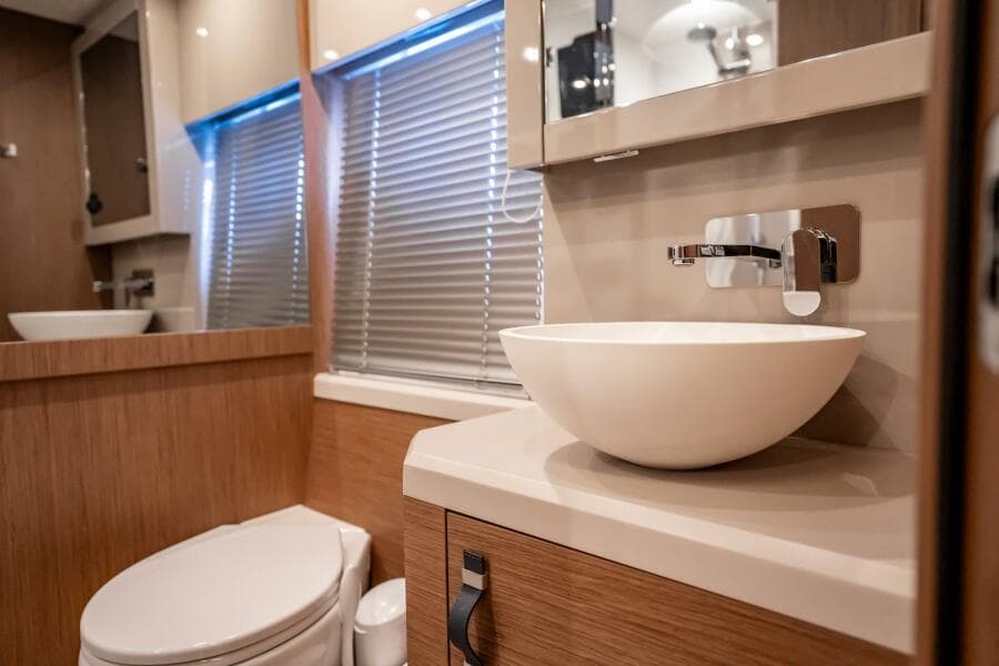 2021 Beneteau Monte Carlo 52