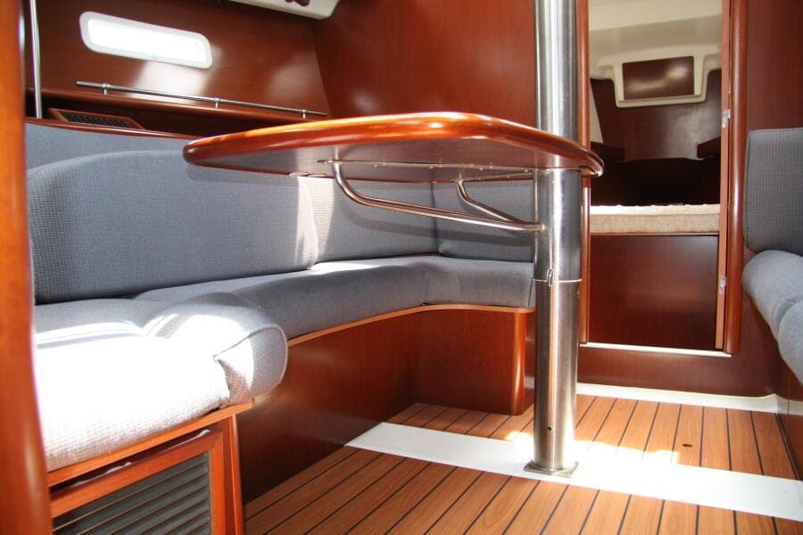 2006 Beneteau 