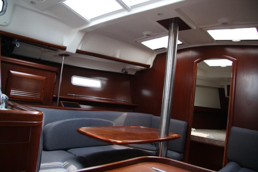 2006 Beneteau 