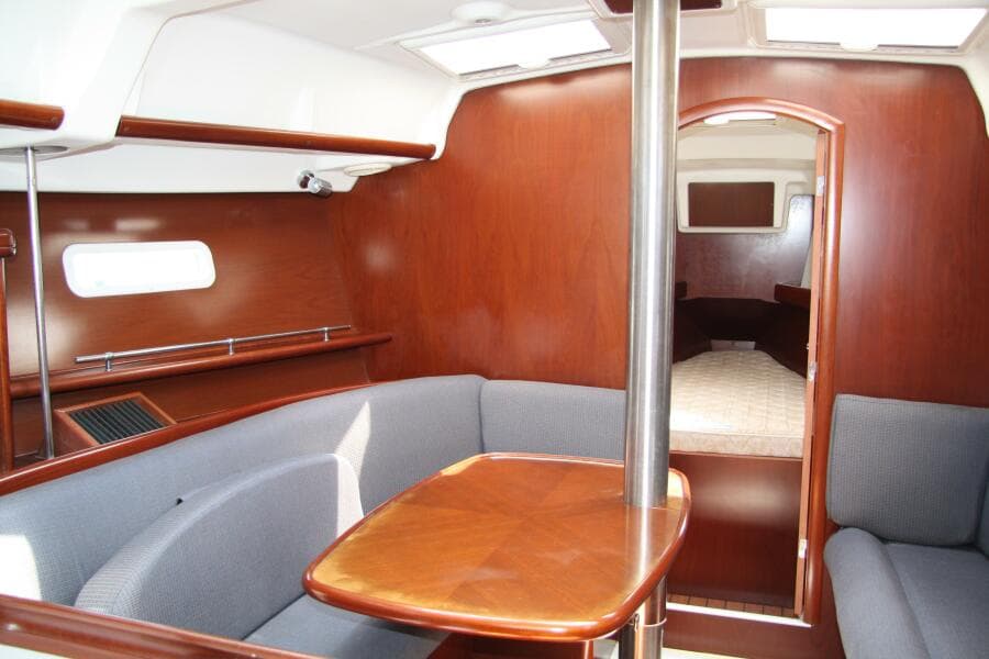 2006 Beneteau 