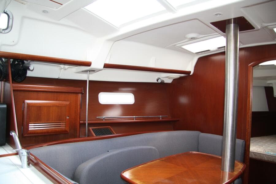 2006 Beneteau 