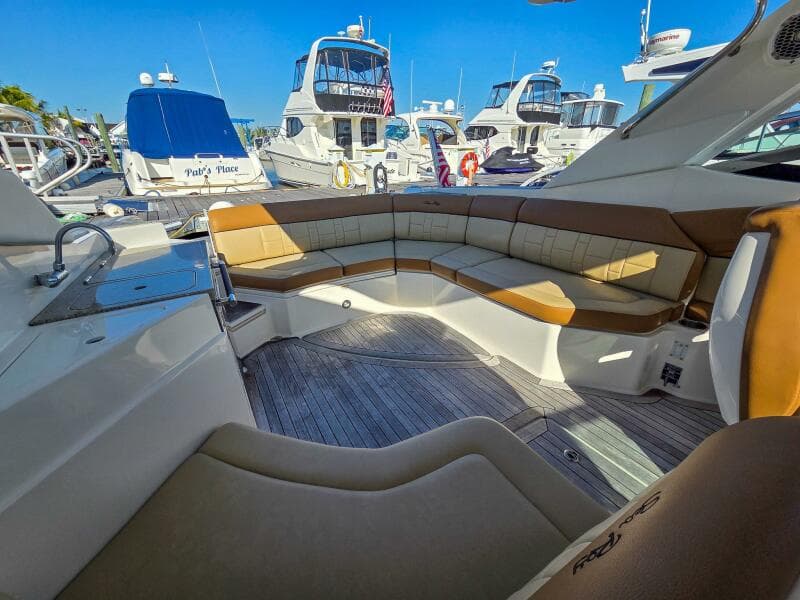 2015 Sea Ray 350 SLX