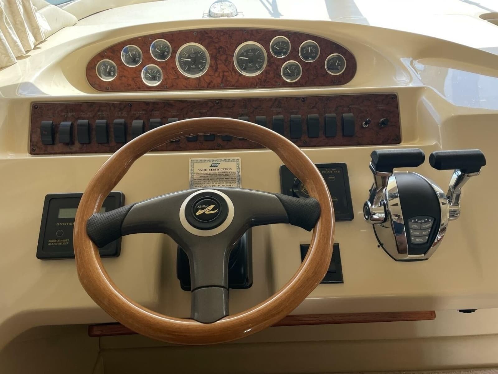 2000 Sea Ray 400 Sedan Bridge