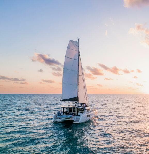 2023-lagoon-40-sail-9867159-20250709185006812-1.jpg