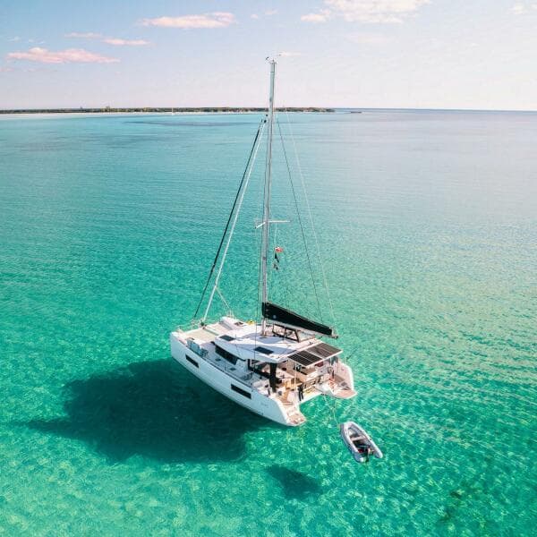 2023-lagoon-40-sail-9867159-20250709184320030-1.jpg