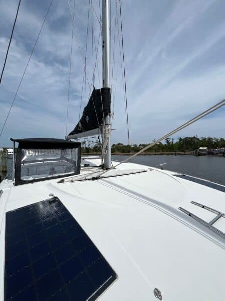 2023-lagoon-40-sail-9867159-20250709184537563-1.jpg