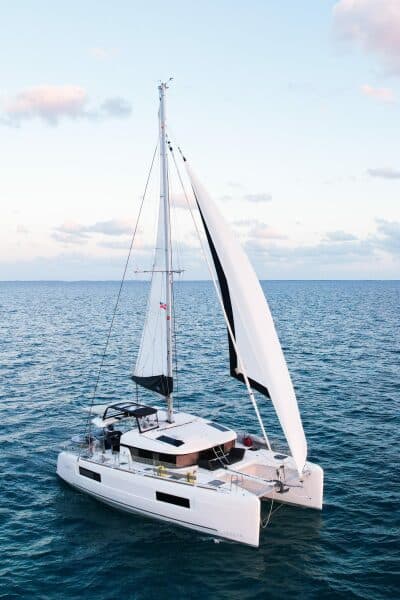 2023-lagoon-40-sail-9867159-20250709184930084-1.jpg
