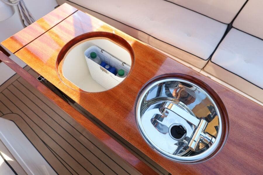 Cockpit Reefer And Sink