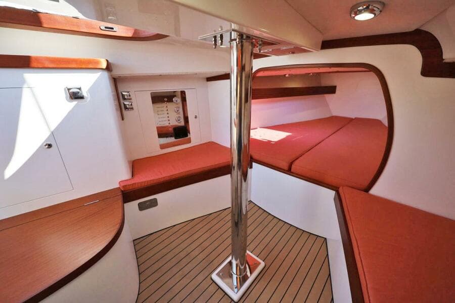 Interior To Port