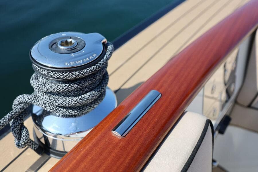 Primary Winch Detail