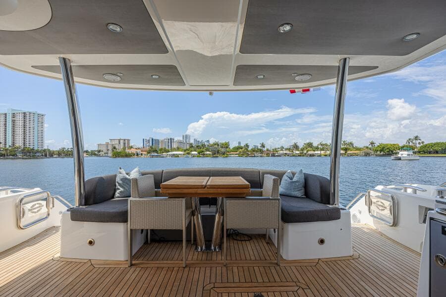 2017 Sunseeker 75 Yacht