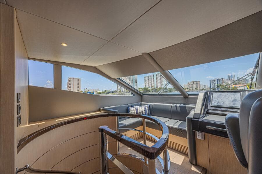 2017 Sunseeker 75 Yacht