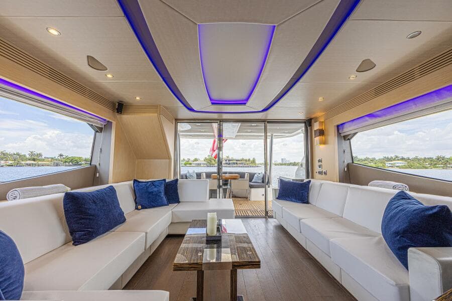2017 Sunseeker 75 Yacht