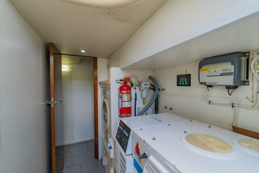 2006 Princess Yachts 