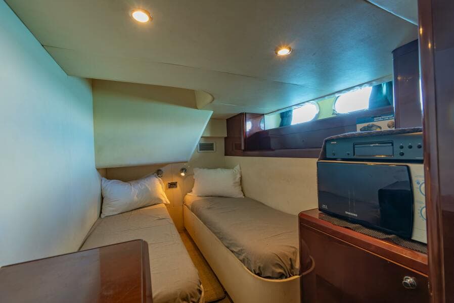 2006 Princess Yachts 
