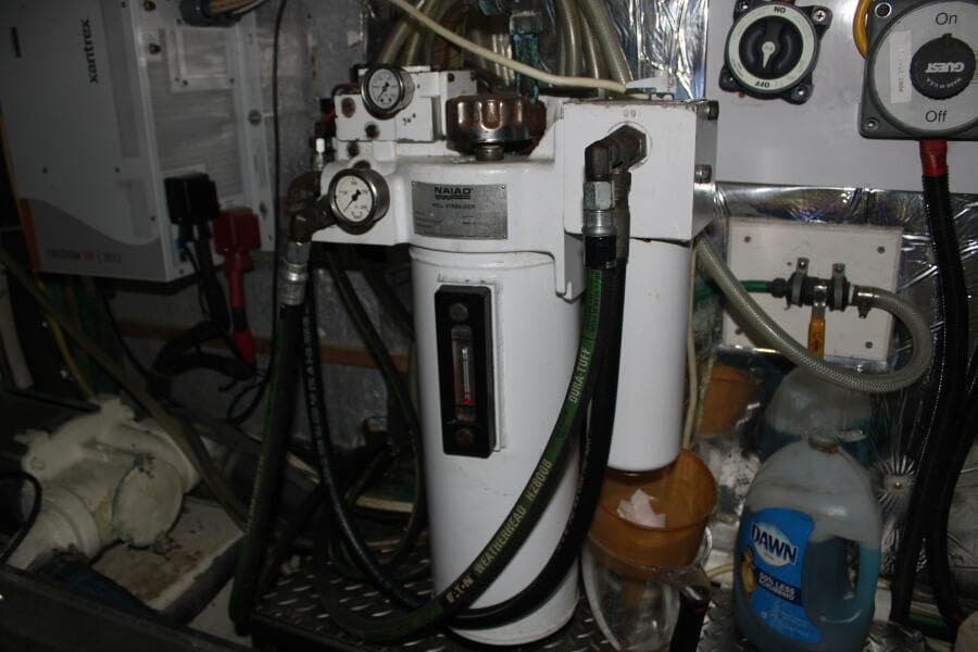 50 ft Ocean Alexander - Naiad Stabilizer System