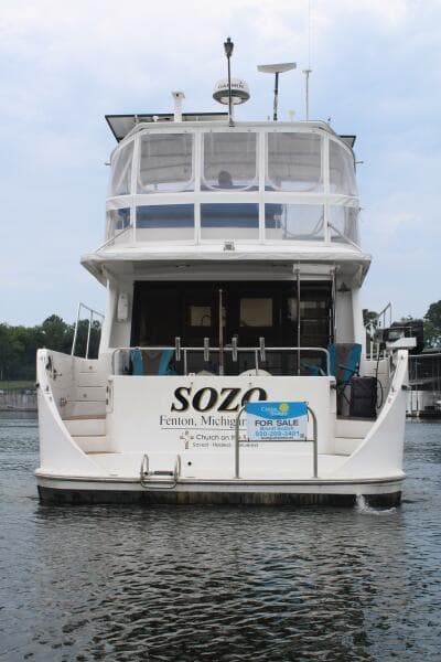 50 ft Ocean Alexander - Aft View