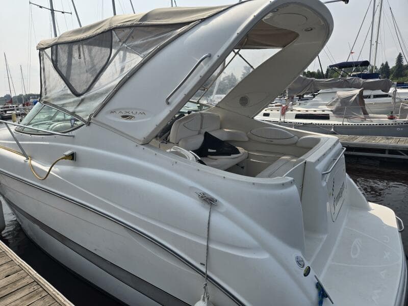 2001 Maxum SCR