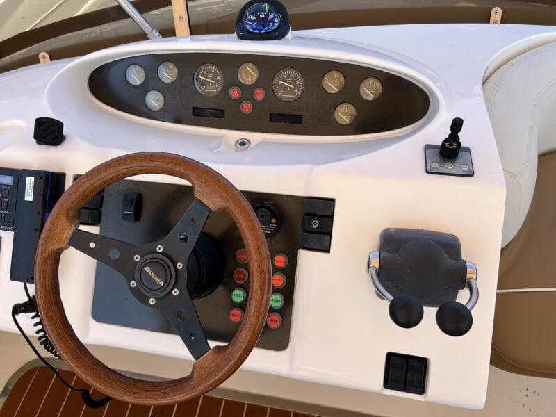 2000 Viking Princess 52 Flybridge